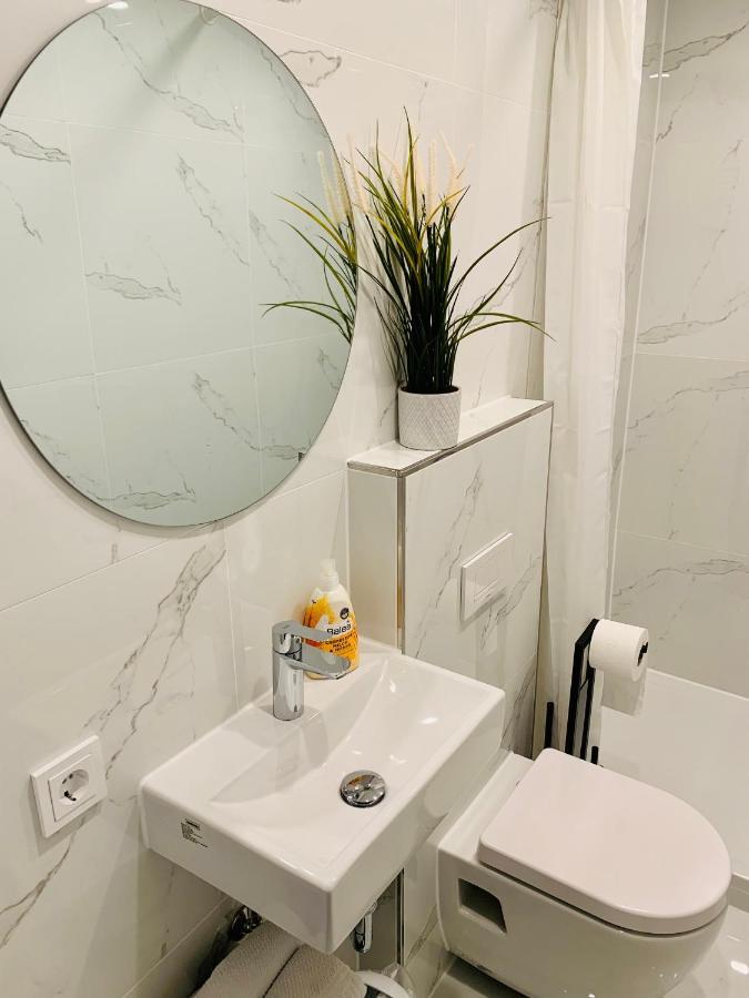 Gaestehaus Zur Uni Klinik Exklusives Apartment Mit Kueche Und Badezimmer Хомбург Экстерьер фото