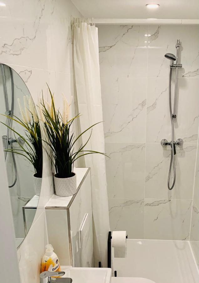 Gaestehaus Zur Uni Klinik Exklusives Apartment Mit Kueche Und Badezimmer Хомбург Экстерьер фото